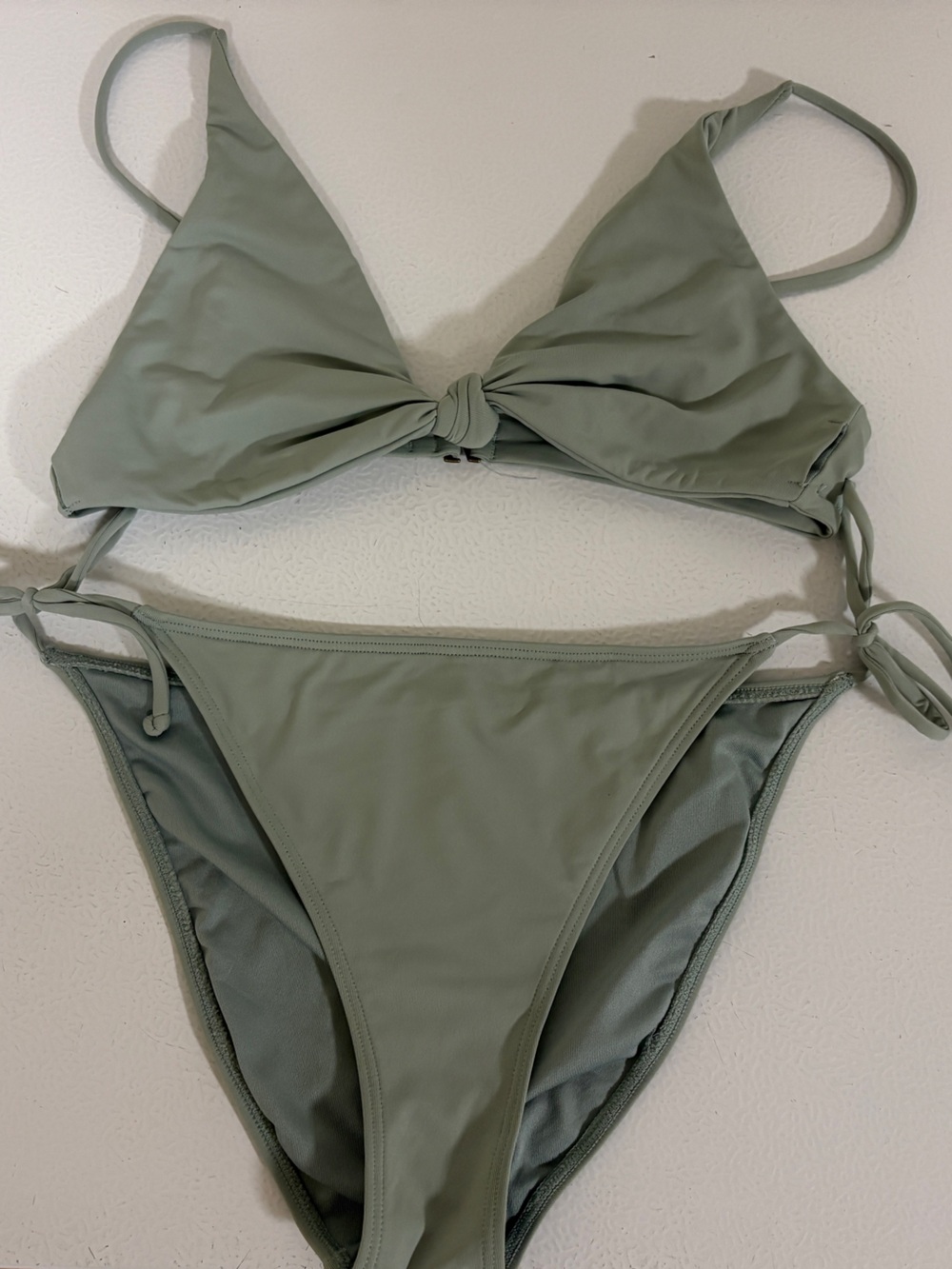 NWOT O’Neill Bikini in size Small